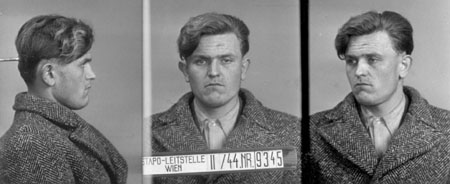 Deze afbeelding heeft een leeg alt-attribuut; de bestandsnaam is Michail-Los-1920.jpg